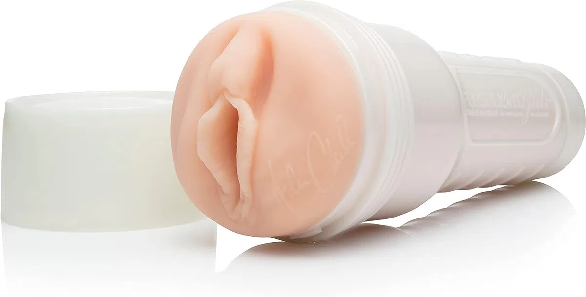 Fleshlight Adriana Chechik Empress - Masturbatore SuperSkin, giocattolo del sesso estremamente realistico